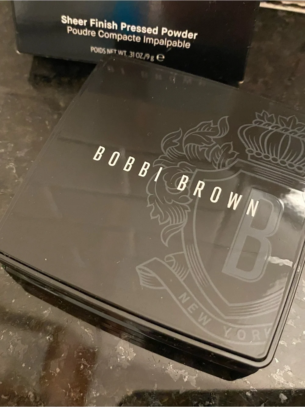 Bobbi Brown - Sheer Finish Pressed Powder (Color: Soft Porcelain) - NEW